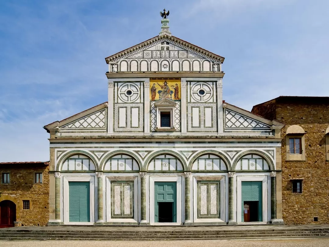 Facciata a salienti di San Miniato al Monte, Firenze